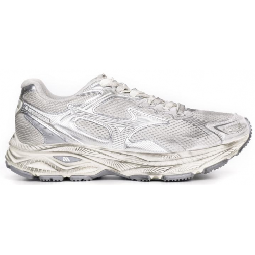 Mizuno Racer S Metallic