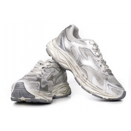Mizuno Racer S Metallic