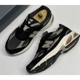 New Balance 2010 Black Grey Berge