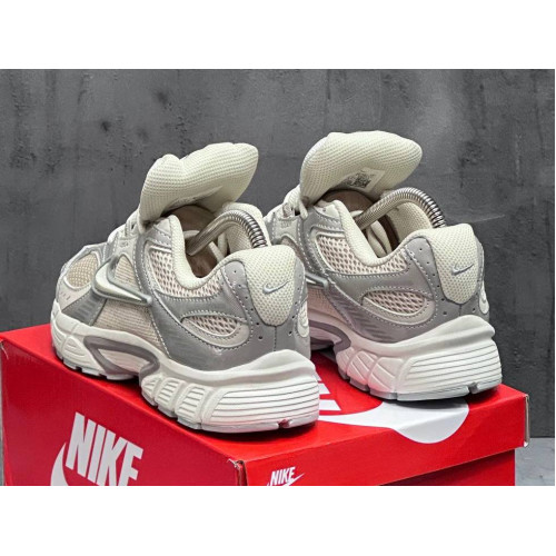 Кроссовки Nike V5 RNR Oatmeal Pale Beige