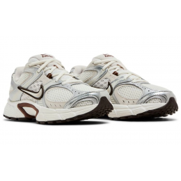 Кроссовки Nike V5 RNR Sail Fauna Brown