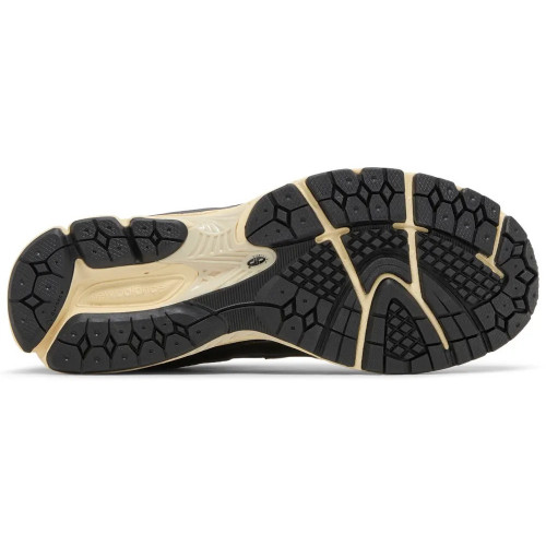 Кроссовки New Balance M2002R Vintage Black White