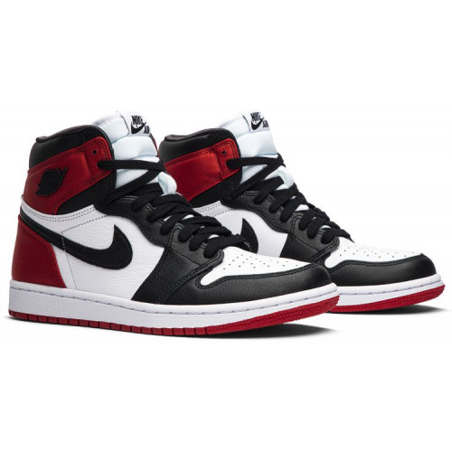 Кроссовки Nike Air Jordan 1 High Satin Black Toe