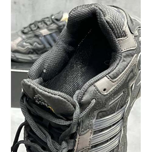 Bad Bunny x Adidas Response CL Termo Triple Black