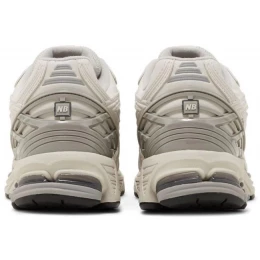 Кроссовки New Balance 1906R Moonbeam Rain White Grey