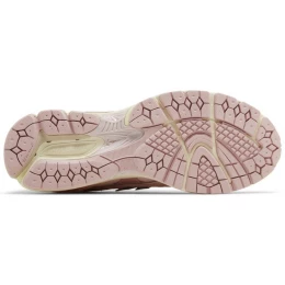 Кроссовки New Balance 1906U Lunar New Year Shell Pink