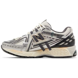 Кроссовки New Balance 1906A Silver Metallic Gold