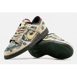 Кроссовки Nike SB Dunk Low x Stussy BMW M3