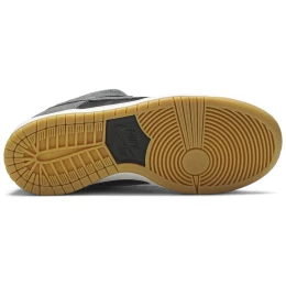 Кроссовки Nike Sb Dunk Low Black Dark Grey Gum