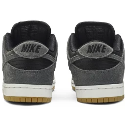 Кроссовки Nike Sb Dunk Low Black Dark Grey Gum